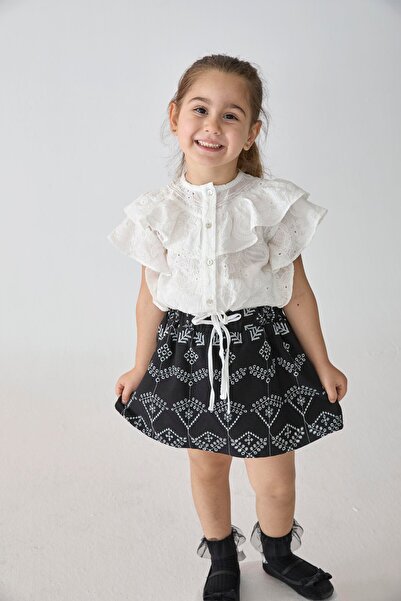 Patique Kids Λευκό βαμβακερό πουκάμισο για κορίτσια με μοτίβο λουλουδιών με βολάν