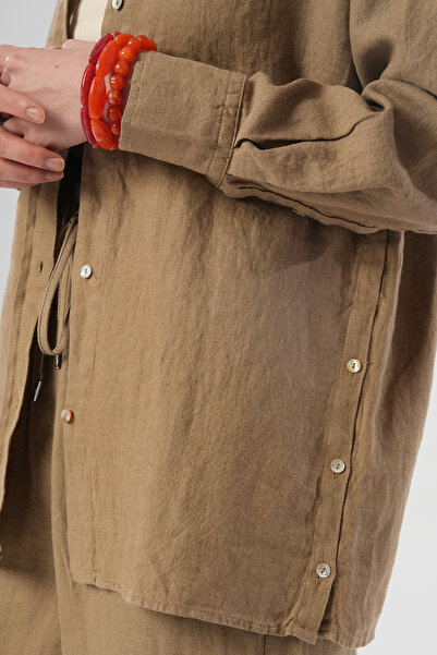 Orfeo Negro ΓΥΝΑΙΚΕΙΟ ΠΟΥΚΑΜΙΣΟ 100% ΛΙΝΟ ΜΕ ΛΕΠΤΟΜΕΡΗ ΚΟΥΜΠΙ ΣΤΟ ΠΟΥΚΑΜΙΣΟ