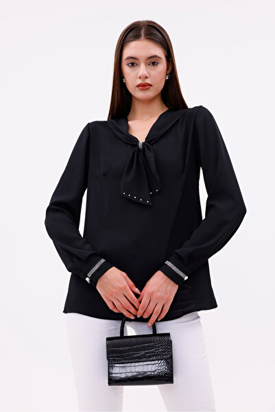Loom Boutique Kravat Yaka Taşlı Şerit Aksesuarlı Krep Bluz