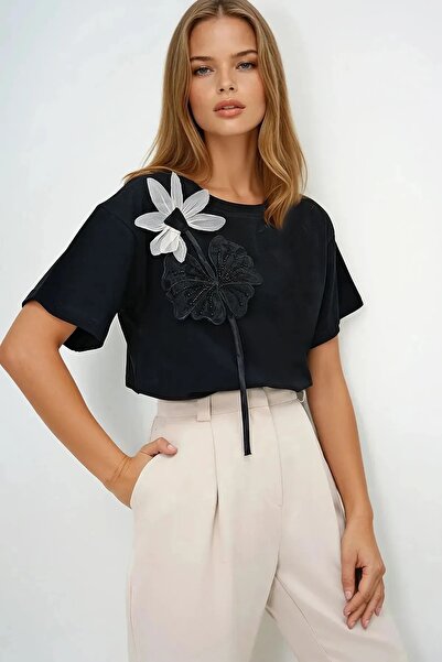 Elysira Γυναικείο μπλουζάκι με λαιμόκοψη από 100% βαμβάκι με αξεσουάρ λουλουδιών