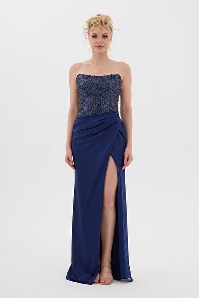 Carmen Lacivert Üstü Payetli Yırtmaçlı Saten Abiye Elbise