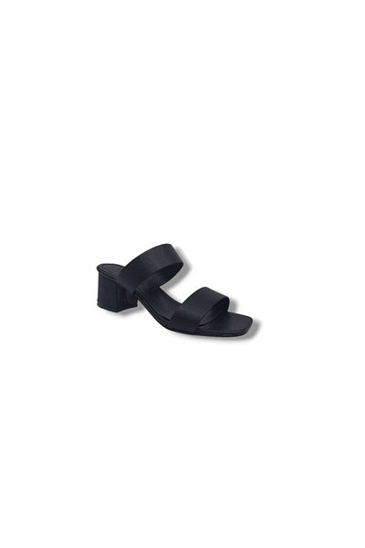 Zerhan 250 Women's Black Low Thick Heel Slippers