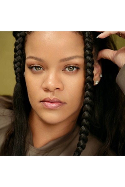 FENTY BEAUTY Eaze Drop Stick Foundation 10 – Blur + Smooth Tint Stick, Medium Warm Yellow – 9G