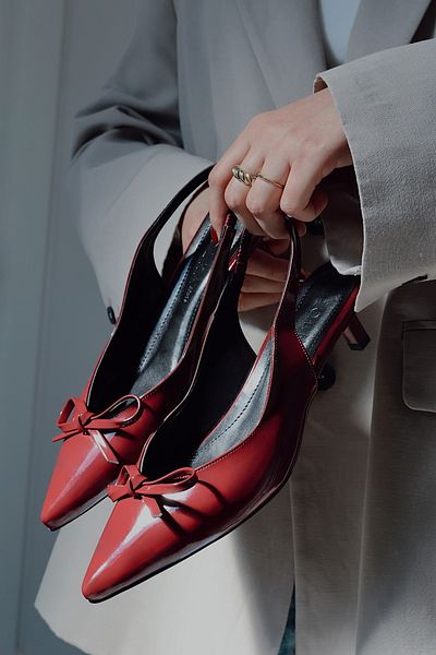 POLKA STORE Pantofi de damă, confortabili, eleganti, cu toc scurt, cu fundă cu vârf ascuțit