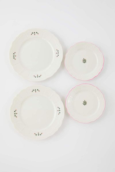 Trendyol Collection 2-Piece Porcelain Cake Plate 20 cm & 2-Piece Porcelain Serving Plate 26 cm Tphss25Tbk00023