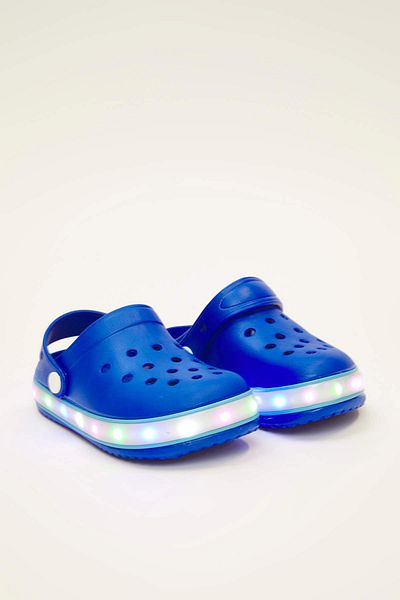 TRENDYOL SHOES Saks Blue Lighted Light Sole Unisex Kinder Eva Sandalen Hausschuhe TAKSS25TE00057