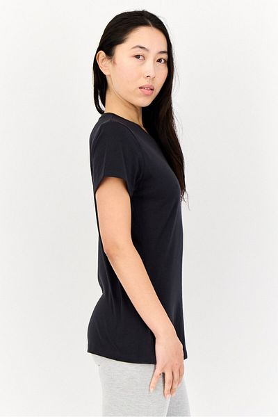 New Balance Women Sportswear Fit Short Sleeve Outdoor T-Shirt, Black
