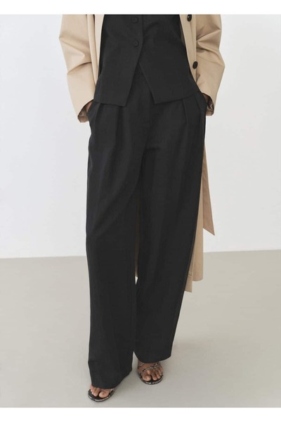 MANGO Woman Панталон от лиосел с права кройка