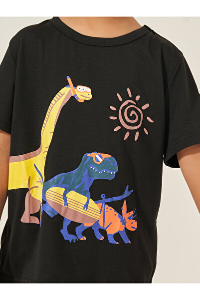 Styli Printed T-Shirt and Shorts Set