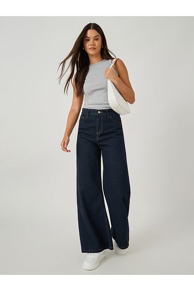 Styli Plain Round Neck Fitted Tank