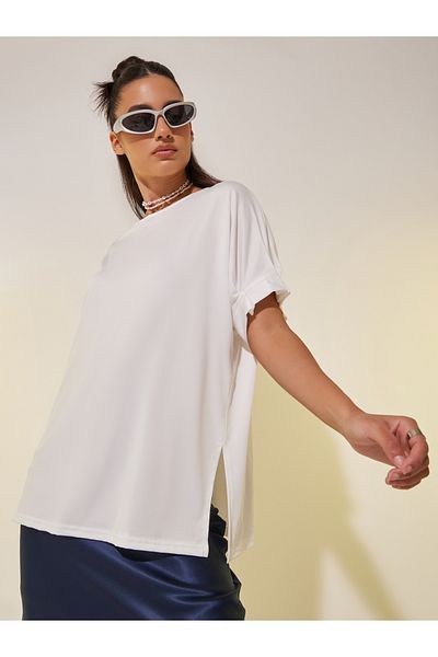 Styli Solid Round Neck Oversized T-Shirt with Side Slits