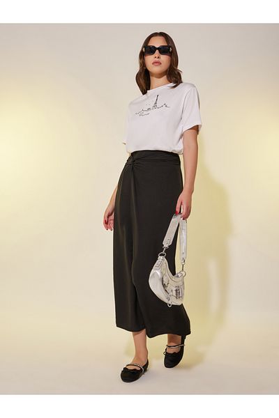 Styli Graphic Print Round Neck Regular Fit T-Shirt
