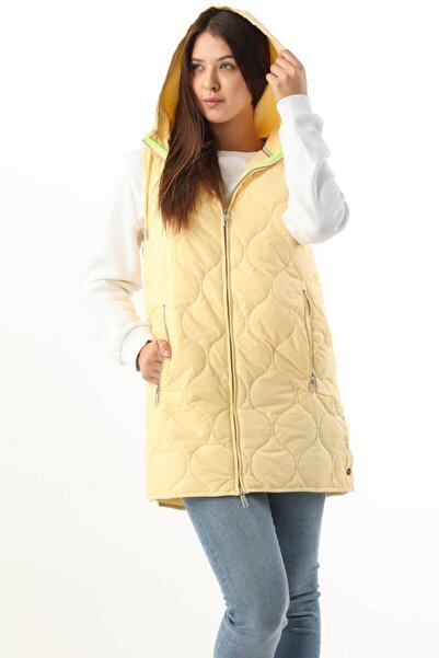 MARKAPIA Women's Snap Slit Detailed Quilted Vest Coat Yellow