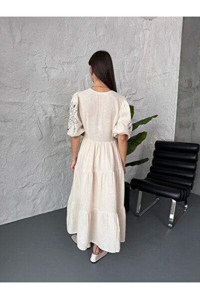 Elif Özbey Butik Taş Önü Bağlamalı Nakışlı Müslin Elbise