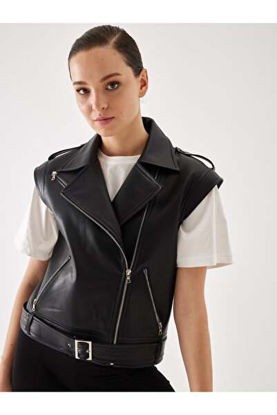 MARKAPIA WOMAN Черен кожен елек с двойно закопчаване и детайл от еполет