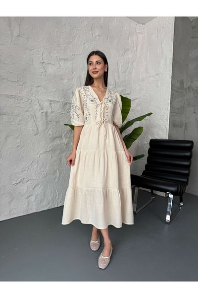 Elif Özbey Butik Φόρεμα μουσελίνας με πέτρινο κέντημα με δέσιμο στο μπροστινό μέρος