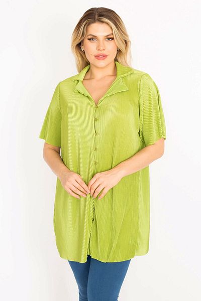 Şans Grüne Damenbluse mit Knopfleiste vorne in Übergröße 65n35018