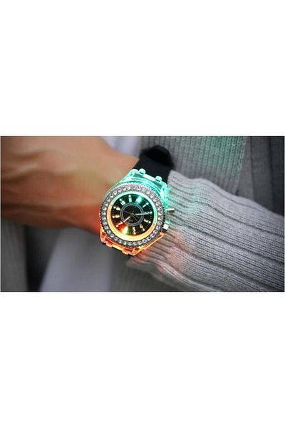 MNMYSTYLE Ceas LED activ, jocuri de lumini în 7 culori, 4 moduri de bliț, ceas clasic MyStyle Fashion Crystal, negru