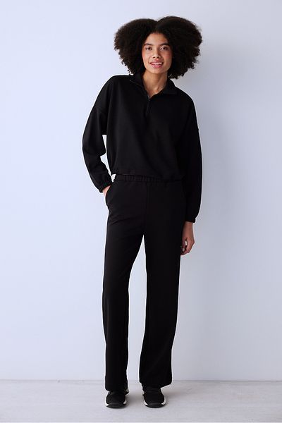 Penti Schwarze, lockere, seidige Hose