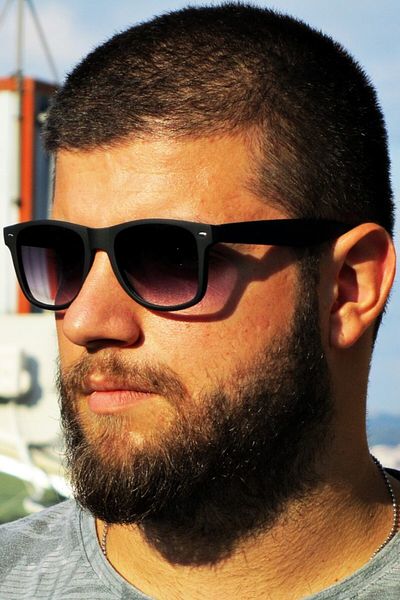Takı Dükkanı نظارة شمسية للرجال من Wayfarer بإطار غير لامع Bl1850e