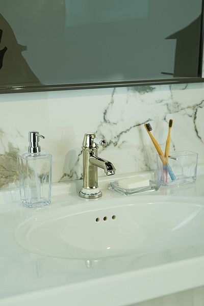 Prima Nova Biga 3-Piece Bathroom Set - transparent