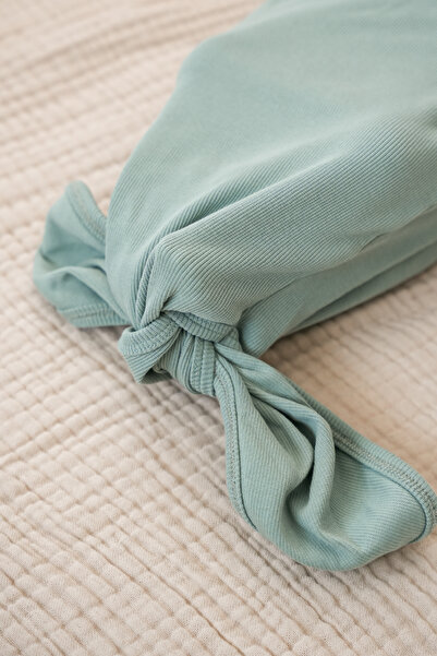 Minuche Ribbed and Bottom Tie Baby Bodysuit and Beanie Set 100% Cotton - Easy Bottom Opening Design