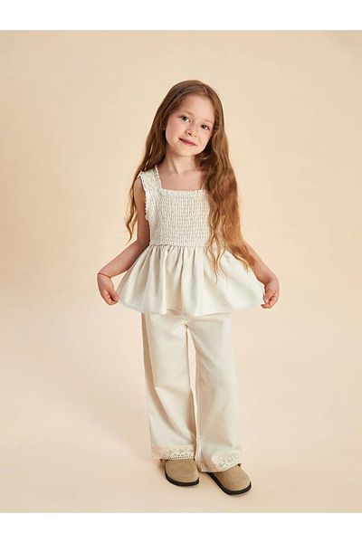 LC Waikiki بلوزة وسروال بناتي من Lcw Kids باللون البيج من الكتان مكون من قطعتين