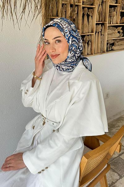 lamelif Μαλακό κασκόλ εκρού με ρετρό σχέδιο