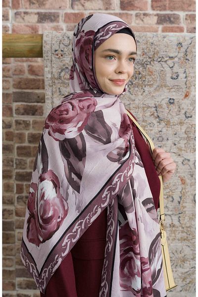 Fatma Atasoy Rose Patterned Soft Pink Crash Shawl