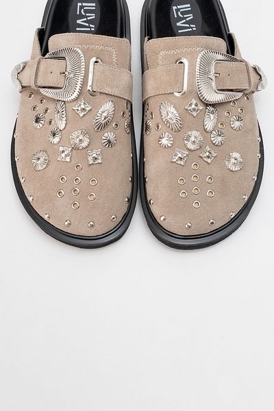 LuviShoes Γυναικείες παντόφλες MARİL Μπεζ σουέντ από γνήσιο δέρμα με αγκράφα με κλειστή μύτη