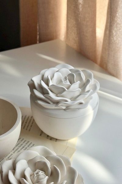 Mandalin Art Studio Rose Look Decorative Box with Lid