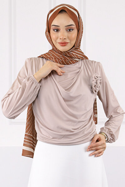 İmajButik Μπλούζα Sandy με αξεσουάρ μπεζ τριαντάφυλλο