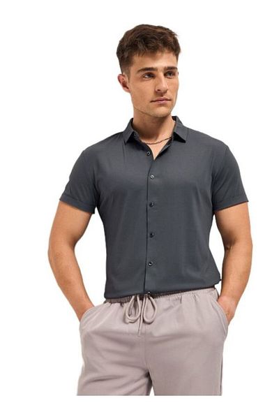 The Bear House Men's Charcoal Water Repellent with Seamless Edges High Performance Shirt for Every Occasion