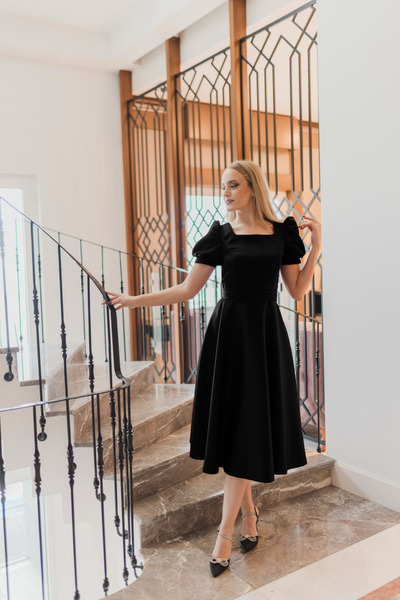 ASLIHANGÜNER Kadın Siyah Kare Yaka Puff Kol Midi Amara Elbise