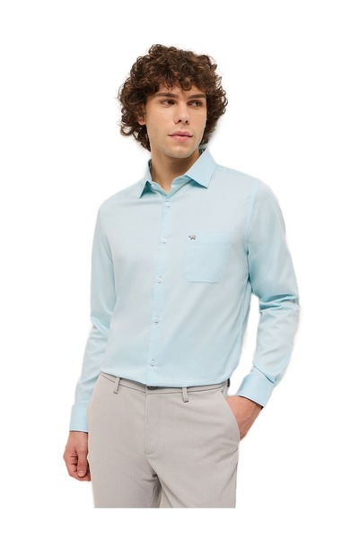 The Bear House Men's Light Blue Tailored Fit Solid Formal Shirt For Every Occ...