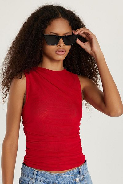 Tudors Bluză roșie pentru femei, slim fit, cu mâneci zero, cu decolteu rotund