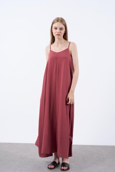 Ravencia Жіноча довга сукня бордового кольору на бретельках