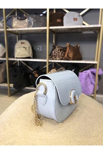 Hane ❤️ Aşkın ve Şıklığın Simgesi: Parlak Kırmızı Mini Kalp Çanta - Her Bakışı Büyüleyin! ❤️