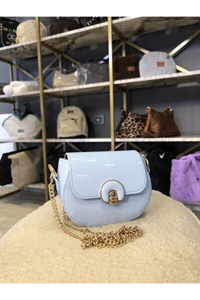 Hane ❤️ Aşkın ve Şıklığın Simgesi: Parlak Kırmızı Mini Kalp Çanta - Her Bakışı Büyüleyin! ❤️