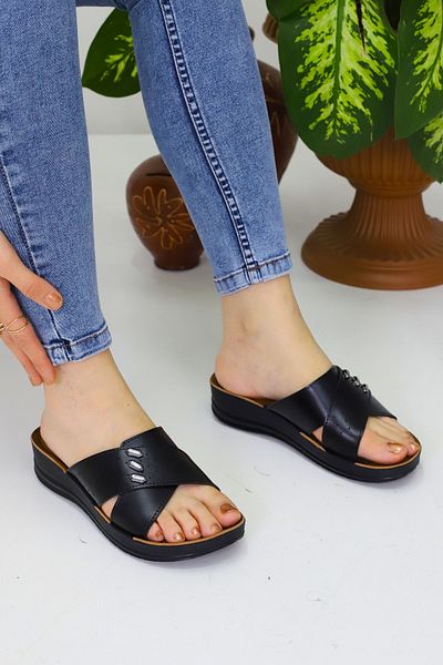 Modaarmada Black Daily Use Women's Slippers Light and Flexible Sole