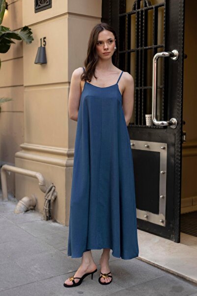 Ravencia Жіноча довга сукня з бретельками кольору індиго