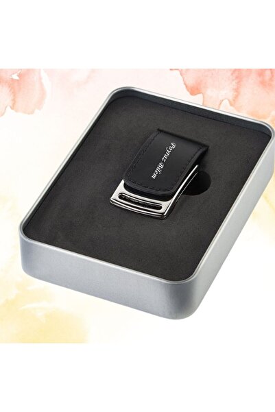 HediyesiBizden KİŞİYE ÖZEL İSİM BASKILI METAL KUTULU DERİ USB BELLEK 32 GB