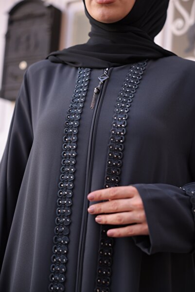 KADEEM Mother Lace Jewelled Ferace