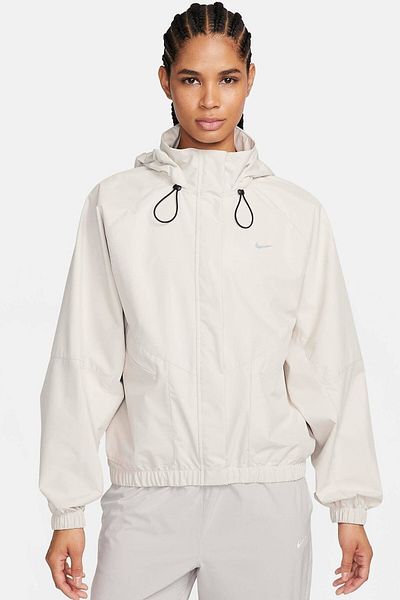 Nike Storm Fit Swift γυναικείο τζάκετ για τρέξιμο Oversize Γυναικείο με κουκούλα αδιάβροχο με πάνελ αέρα Ko