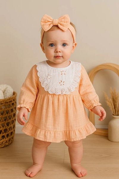 Babydonat فستان طفلة مع مريلة موسلين ورباط