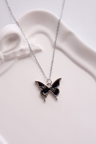 EFBUTİK Black Butterfly Melting Imported Necklace with Silver Color Chain