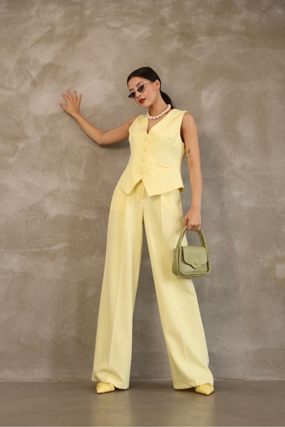 Ekim Store Crop Blazer Vest and Trousers Suit