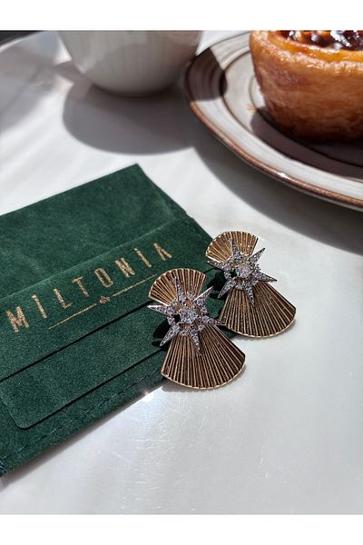 Miltonia Zircon Stone Star Asymmetrical Stylish Tarnish Free Earrings