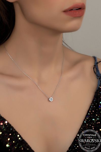 Swaroski Zirconia Stone Solitaire Women's Necklace - Elegant and Stylish Design