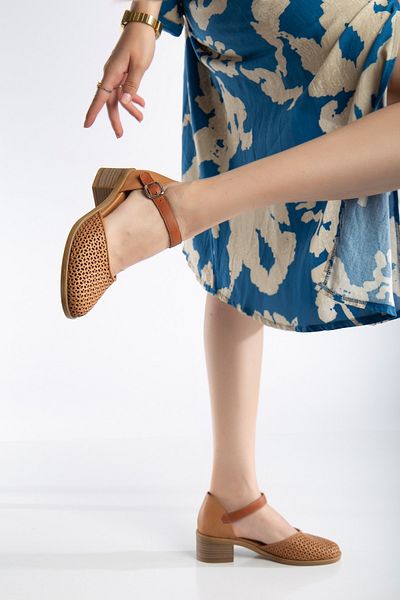 ANALİN SHOES Women's Genuine Leather Closed Toe Sandals - Tan